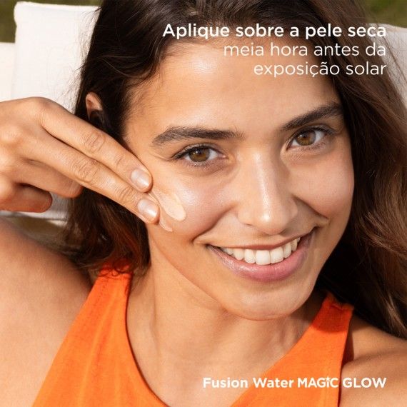 Isdin Fotoprotetor Fusion Water Magic Glow SPF30